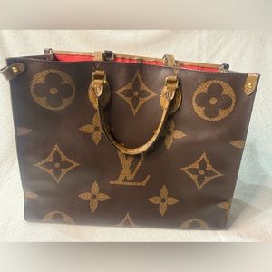 Auth. Louis Vuitton Monogram On the Go GM /Monogram Handles❤️